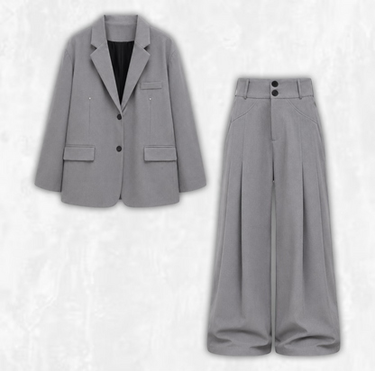 Loose Fit Signature Suit